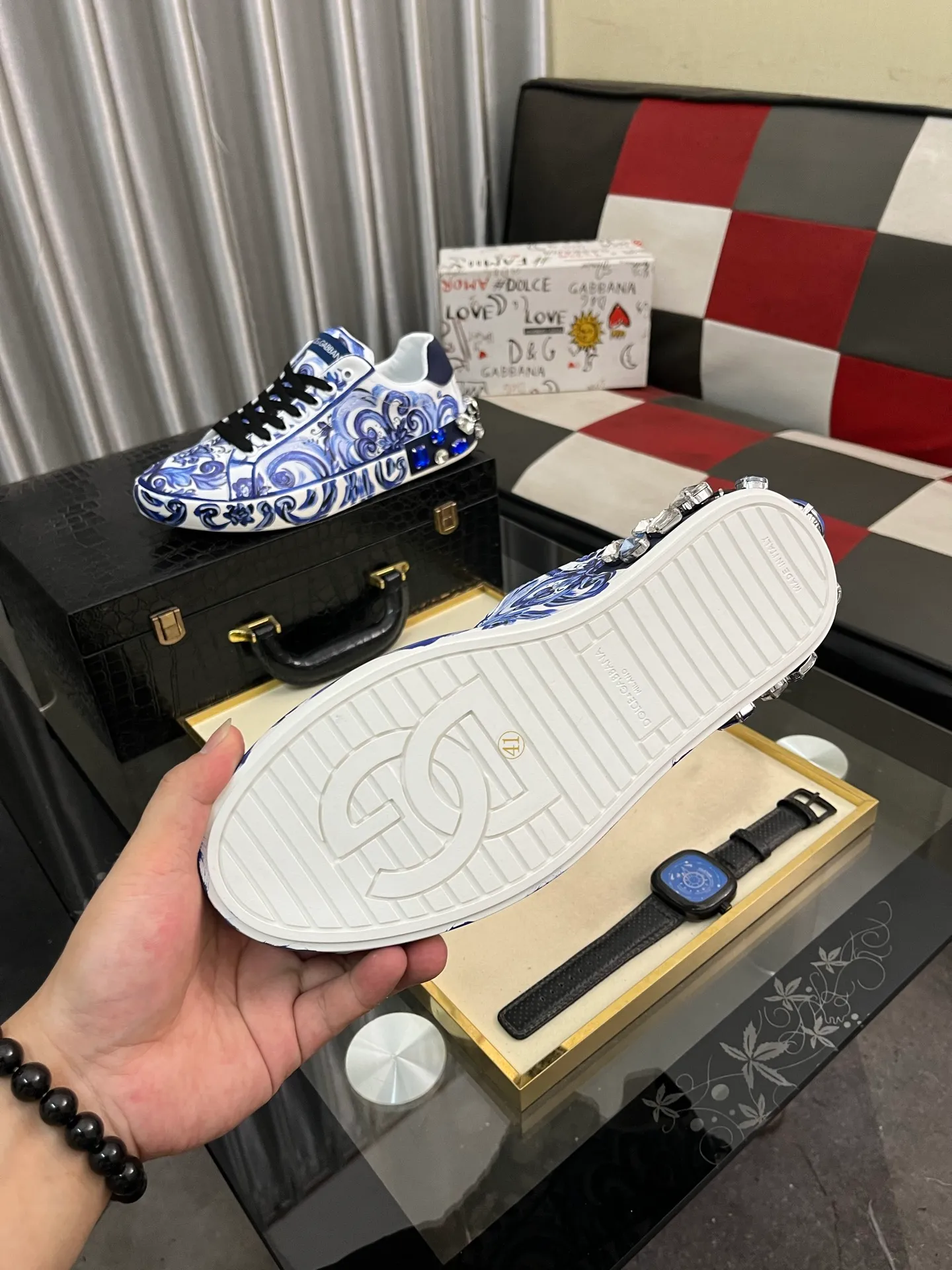 Men's shoes 💰500⌚️⌚️Dolce & Gabbana/DG heavy industry series, new casual fashion shoes 👟Simple and elegant style, fashionable and exclusive👑Fashionable and generous. Original breathable cotton + hand-painted craftsmanship, comfortable breathable lining. Exquisite luxury, super A level! Compared with the genuine product at the counter, the version is no worse at all💕Size: 35-462⃣️Color selection